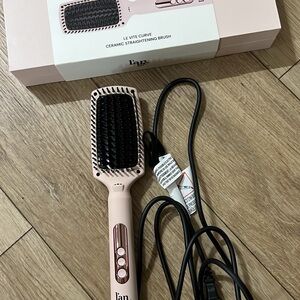 L'ange Le Vite Curve Ceramic Straightening Brush - Pink